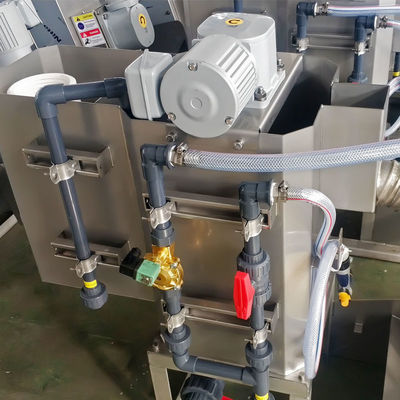 comprare Macchina di disidratazione dei fanghi della filtropressa della vite 1t/H per il trattamento dello sprecone online manufacture