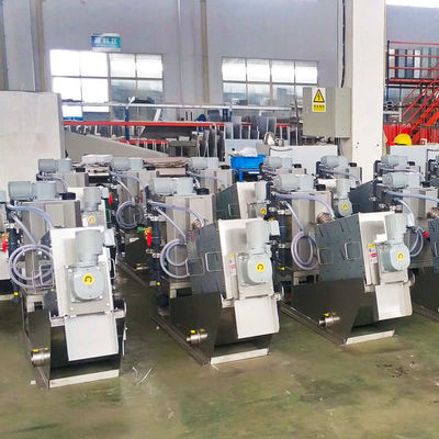 comprare Disidratatore su ordinazione del fango di trattamento delle acque reflue del torchio a vite online manufacture
